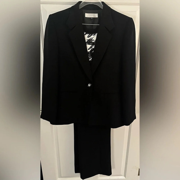 NWT Tahari Women’s Black Three Piece Suit Size 14 - Picture 1 of 14